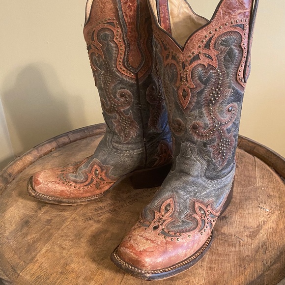 Corral Boots 6.5 (MAKE OFFER) - Picture 1 of 8